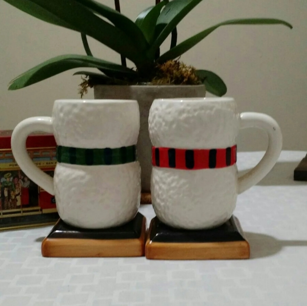 Christmas Mugs - Picture 2 of 3